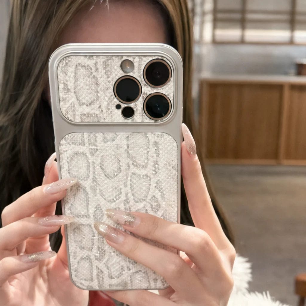 WeaveMag Trio Case Woven Magnetic iPhone Cover